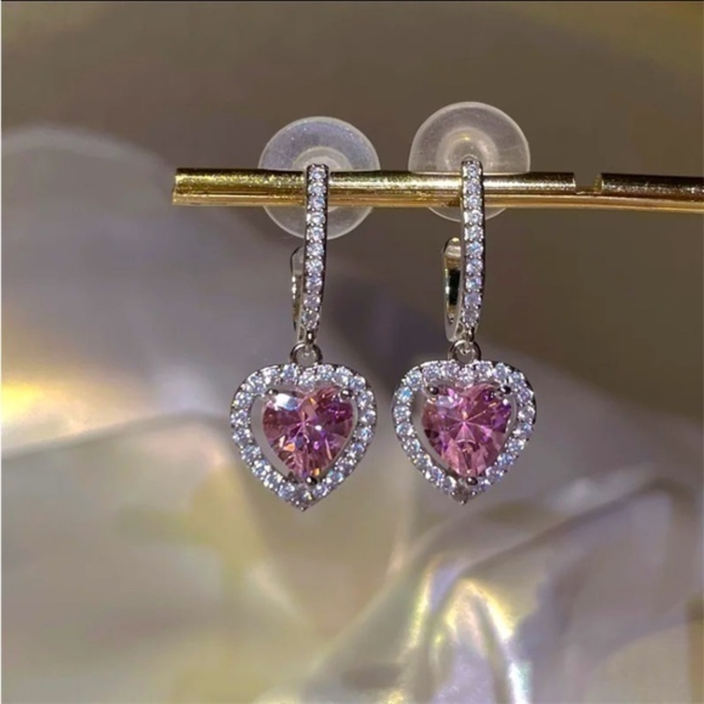 Beautiful Pink And White Zircon Heart Earrings